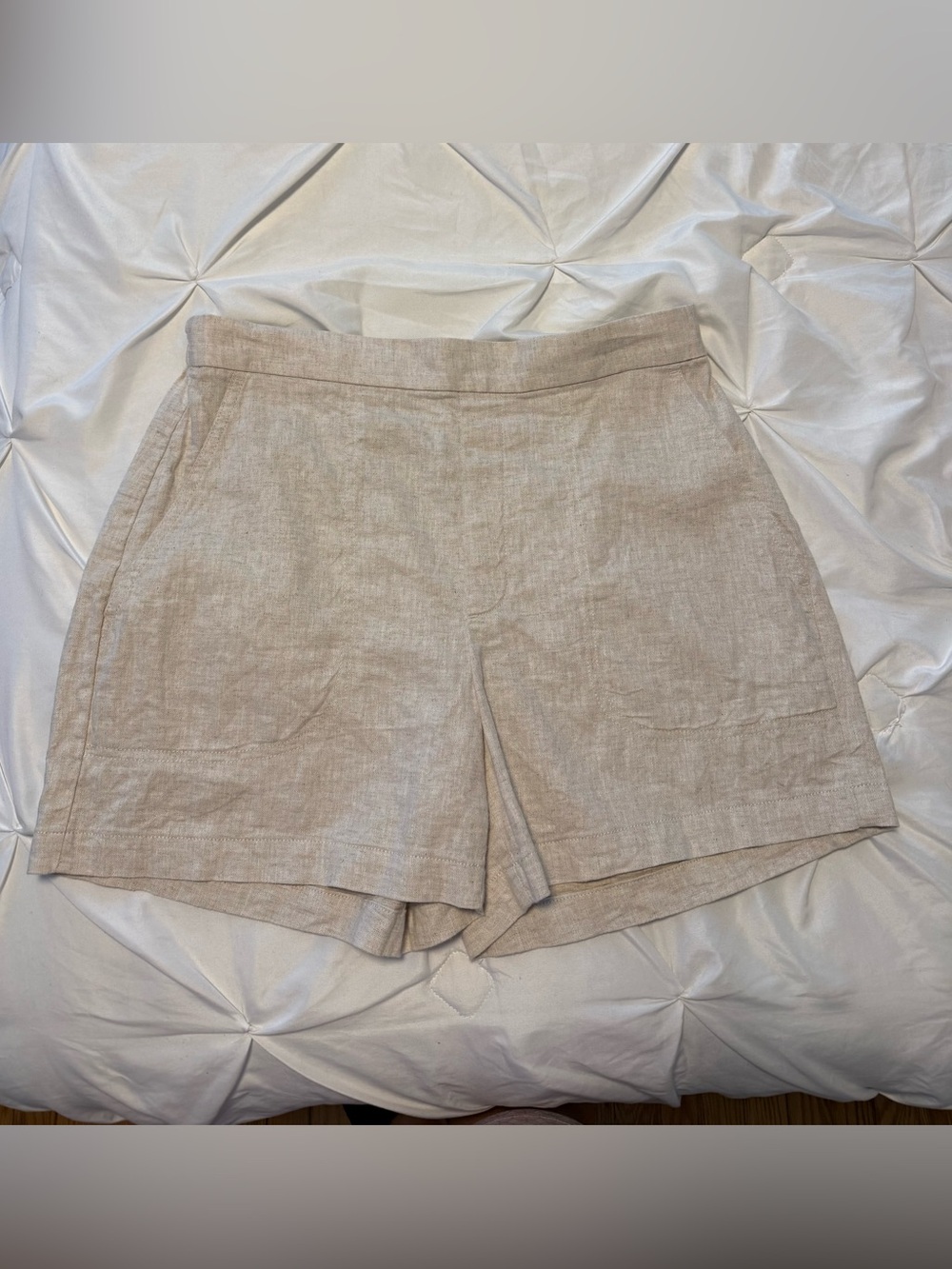 Banana Republic Beige High-Waist Linen-Blend Shorts